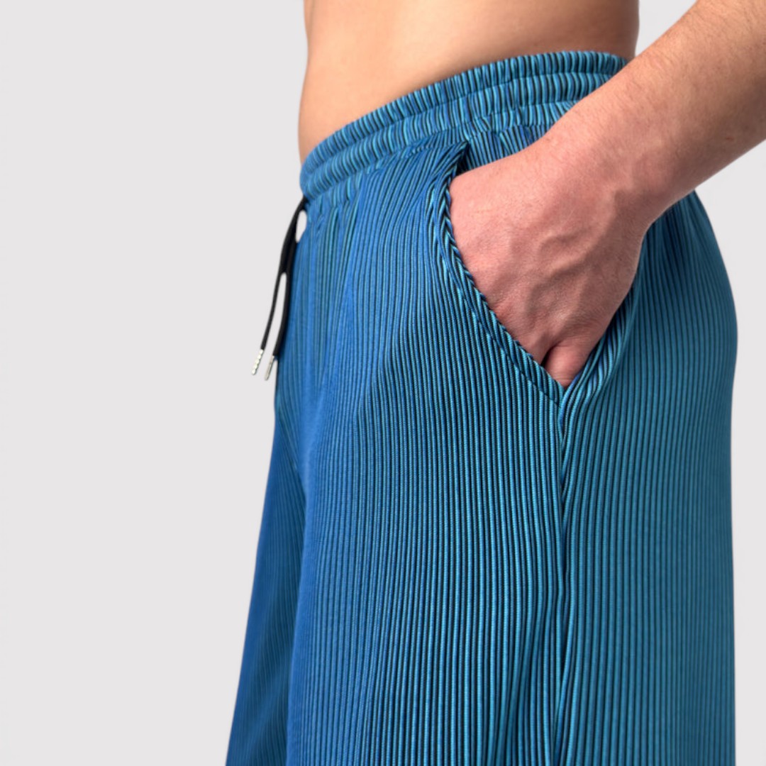 CLAUD 通気性の良いワイドパンツ