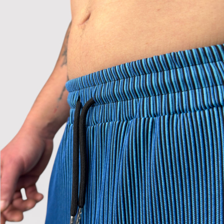 CLAUD 通気性の良いワイドパンツ