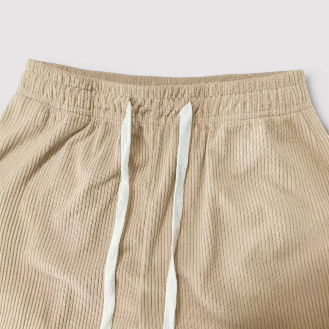 JORI カジュアルなコーデュロイのショートパンツ